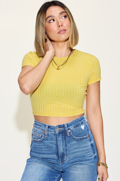 Basic Full Size Ribbed Round Neck Short Sleeve T-Shirt